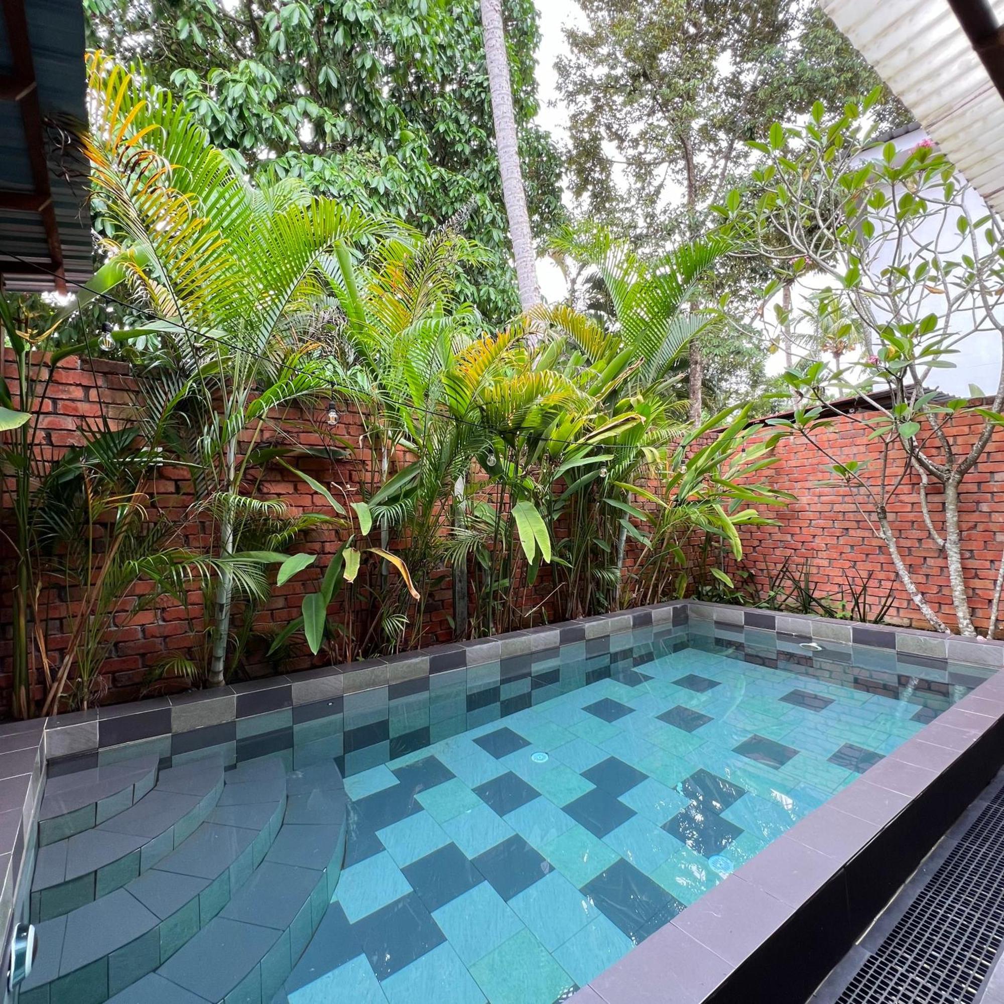 Kutum'S Wooden House - Private Pool, Breakfast & Cafe Villa Langkawi Bagian luar foto