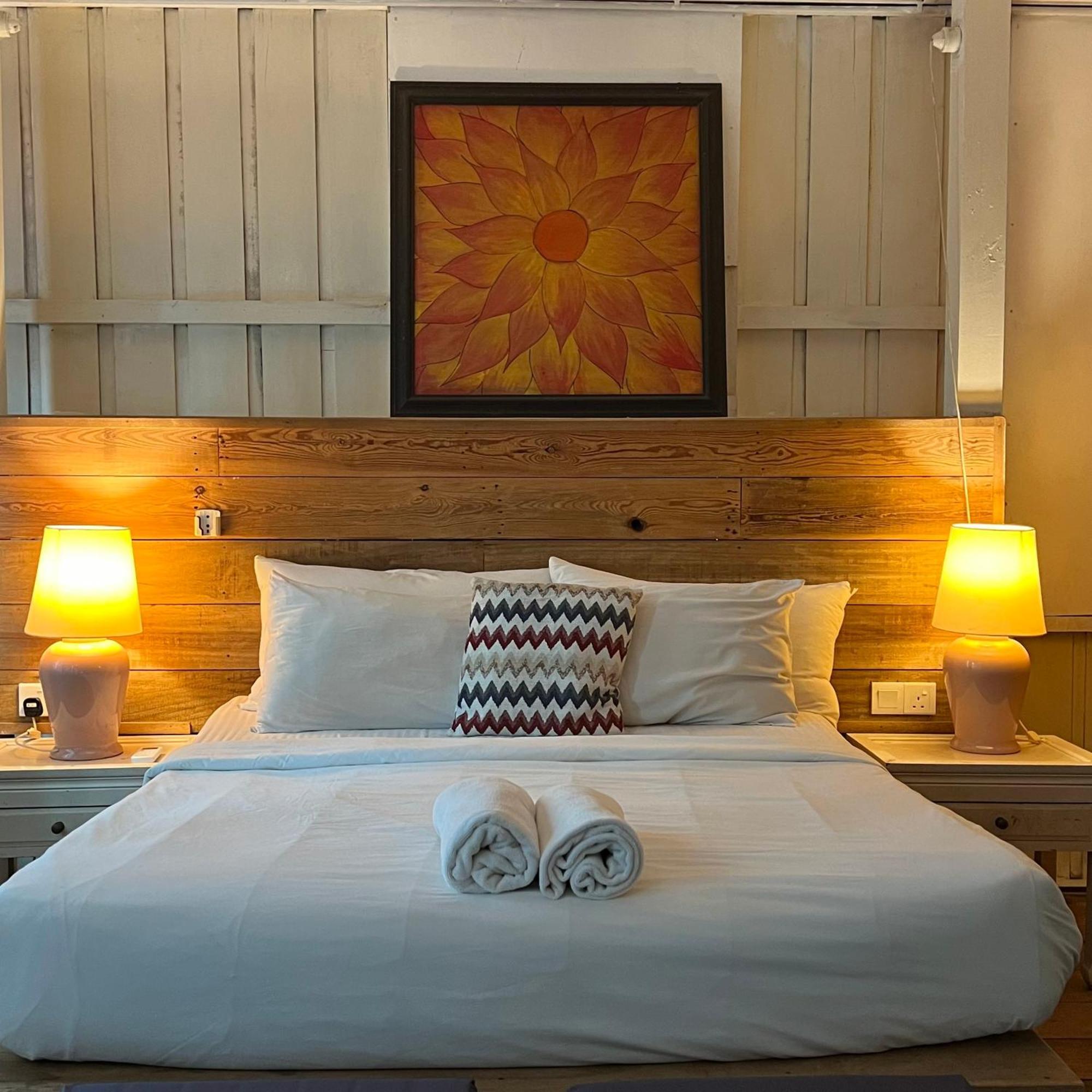 Kutum'S Wooden House - Private Pool, Breakfast & Cafe Villa Langkawi Bagian luar foto
