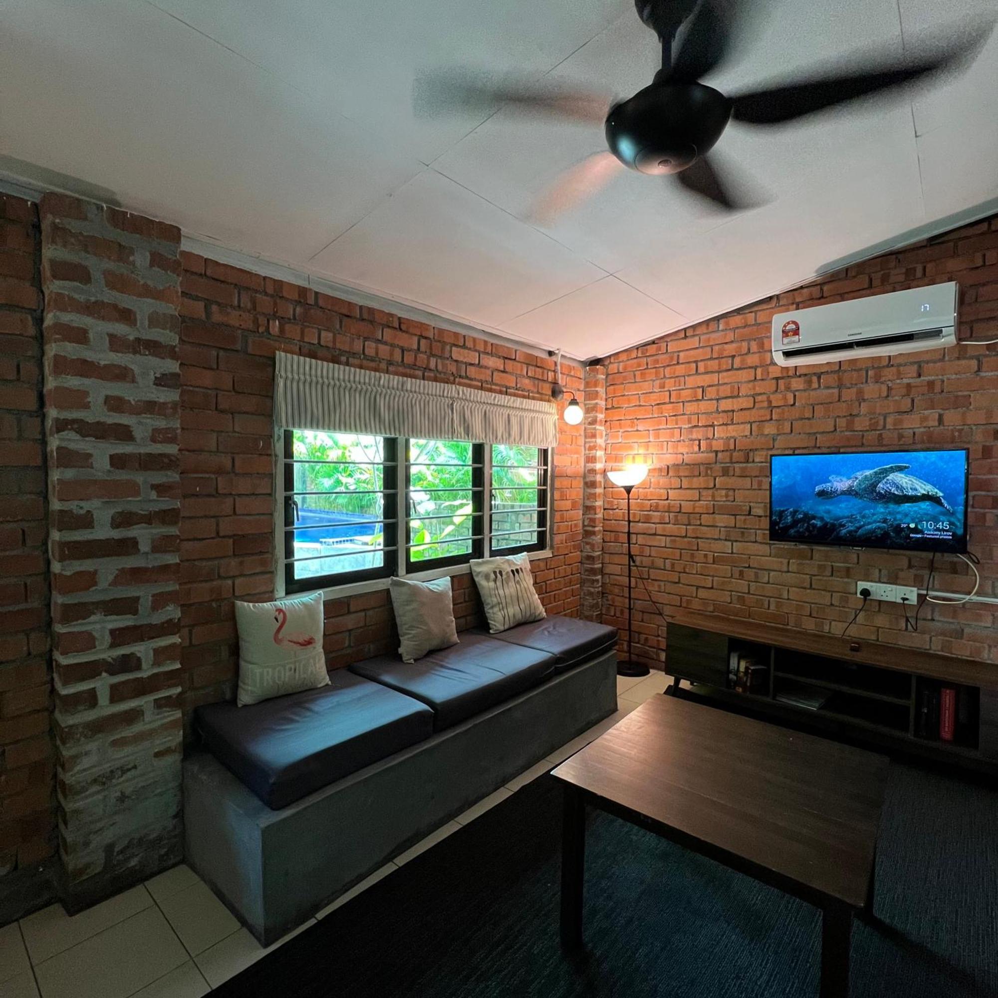 Kutum'S Wooden House - Private Pool, Breakfast & Cafe Villa Langkawi Bagian luar foto